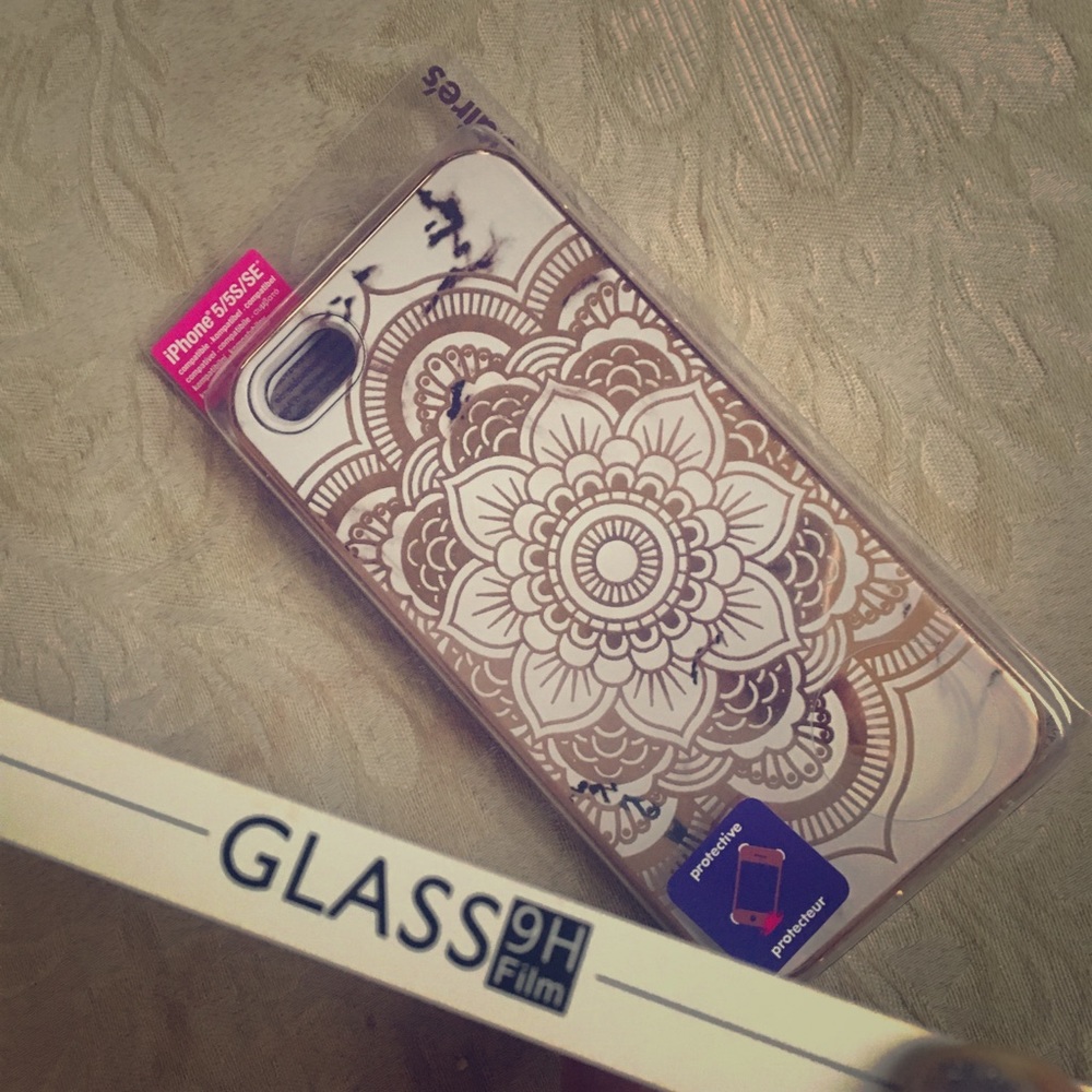 iPhone 5, 5s or SE case & 1 glass screenprotector